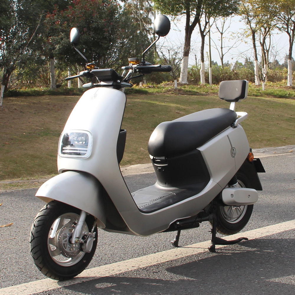 出口電動(dòng)摩托車小龜王電瓶車小精靈電動(dòng)車廠家直銷