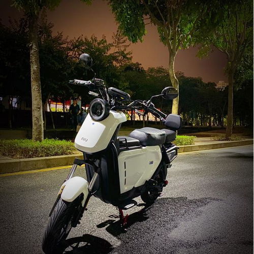 小牛電動(dòng)車(chē)uqi b白色 青春版 個(gè)人喜好升級(jí)配件清單