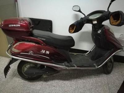 綠駒電動(dòng)車底座如何打開(kāi) 無(wú)鑰匙孔